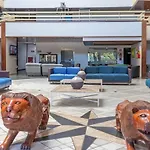 Flat Luxury Hotel Cove